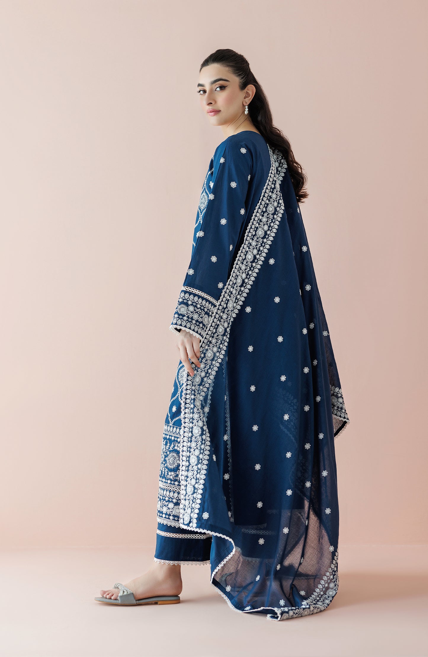 Stitched 3 Piece Embroidered Cambric Shirt , Cambric Pant and Doria Lawn Dupatta (WRFC24S-3005)