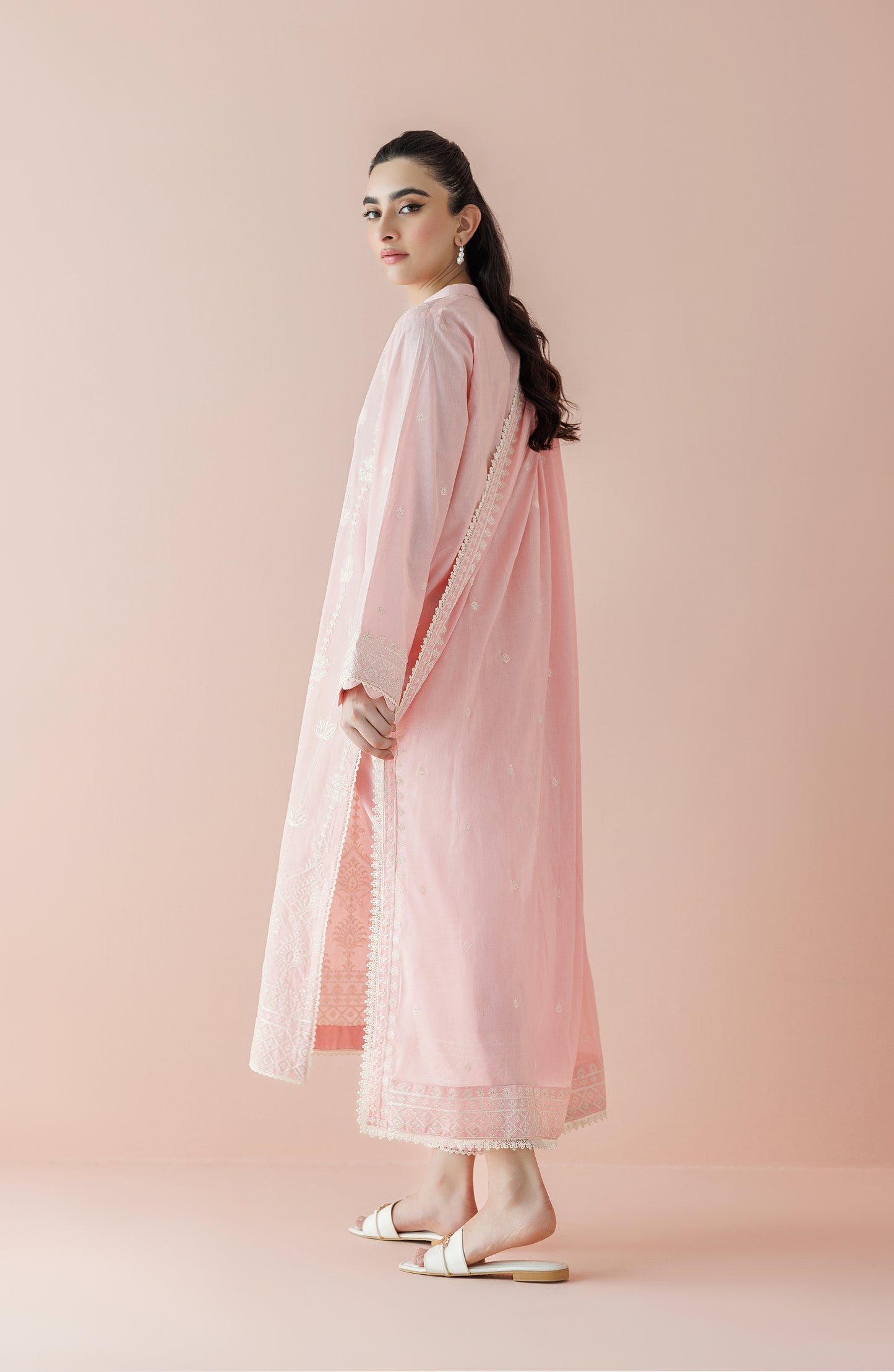 Stitched 3 Piece Embroidered Cambric Shirt , Cambric Pant and Doria Lawn Dupatta (WRFC24S-3003)