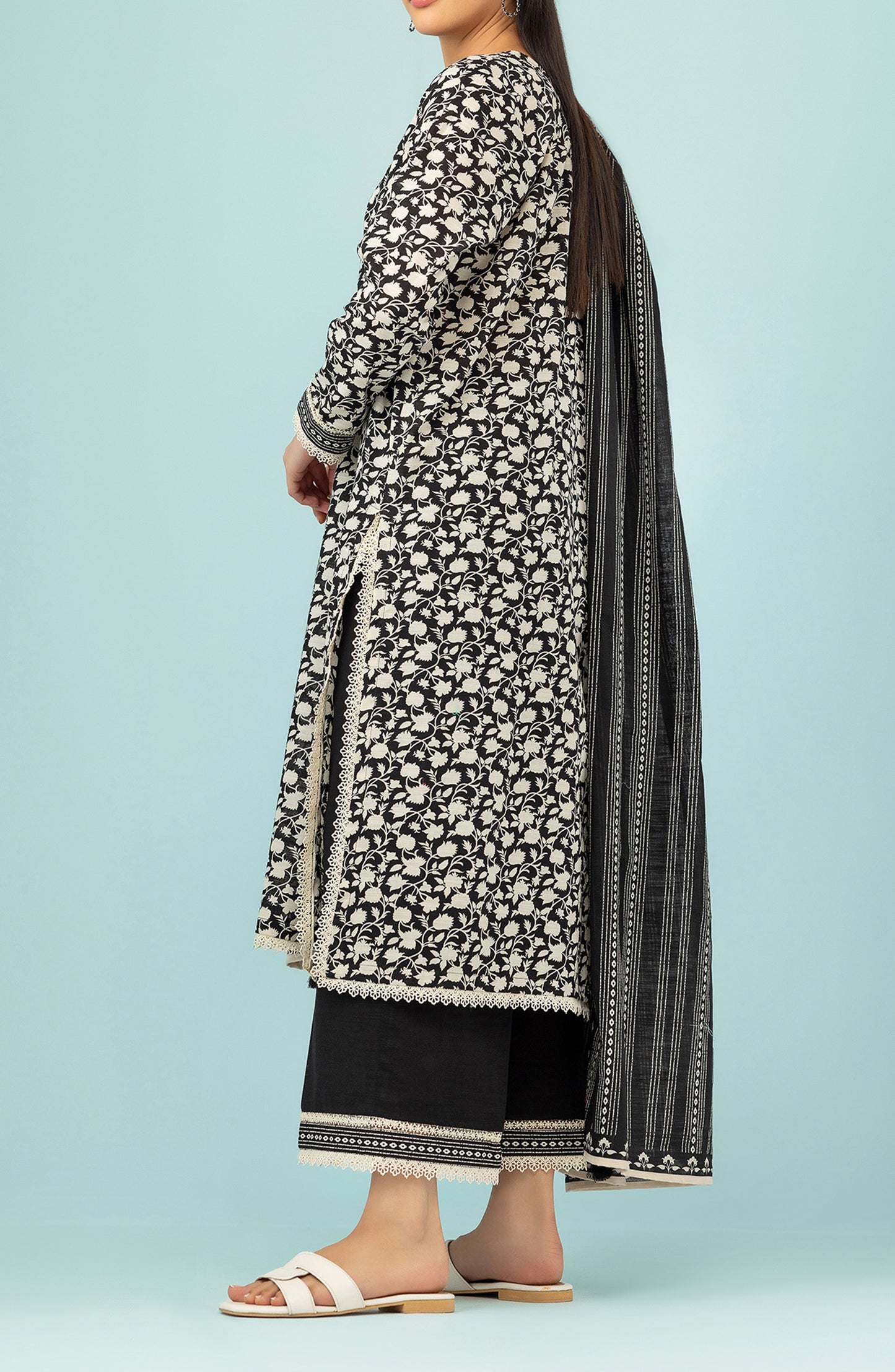 Unstitched 3 Piece Printed Khaddar Shirt , Khaddar Pant and Khaddar Dupatta (OTL-24-129/U BLACK)