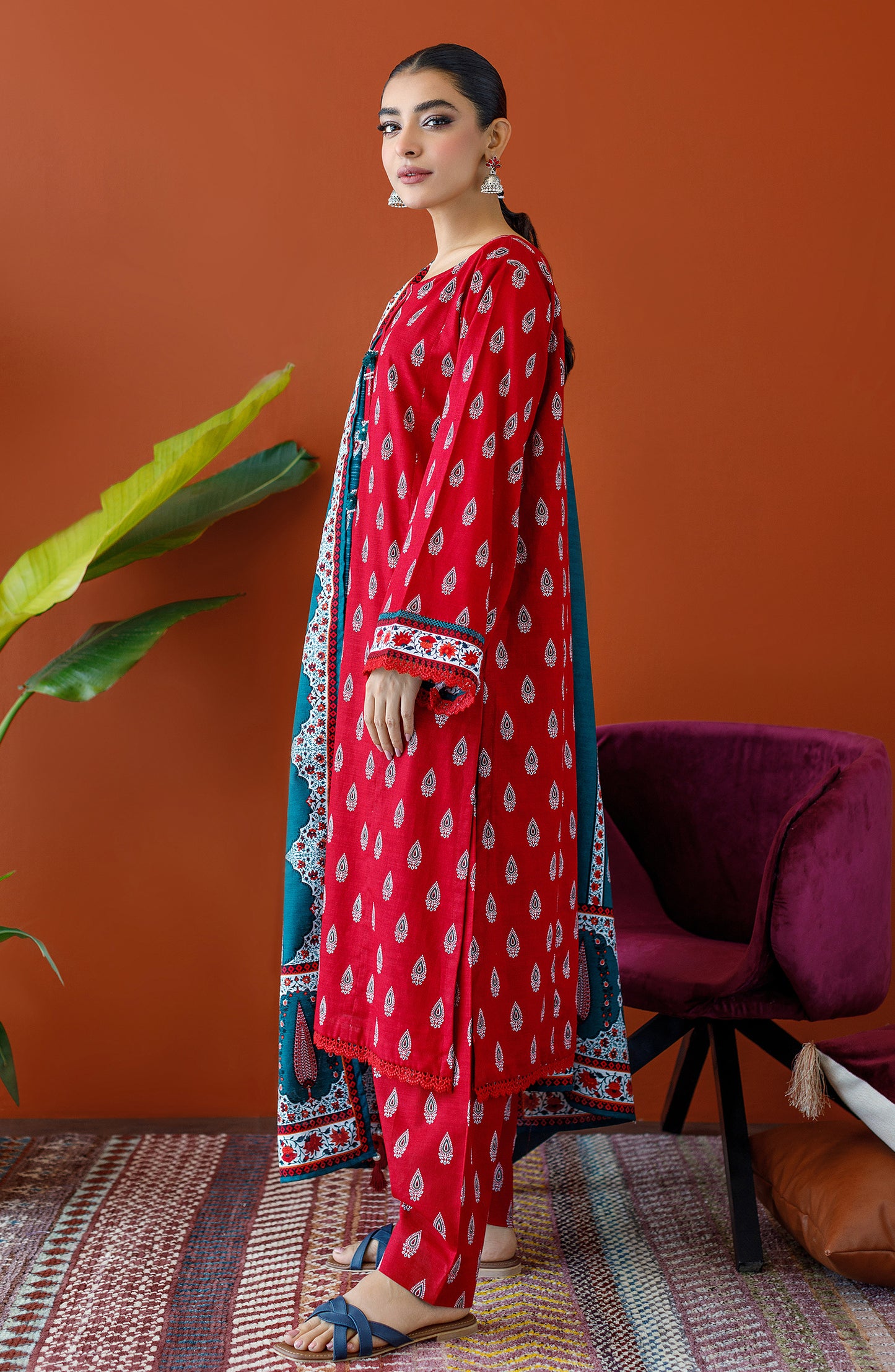 OTL-23-228/U RED KHADDAR Women UNSTITCHED SHIRT DUPATTA PANTS