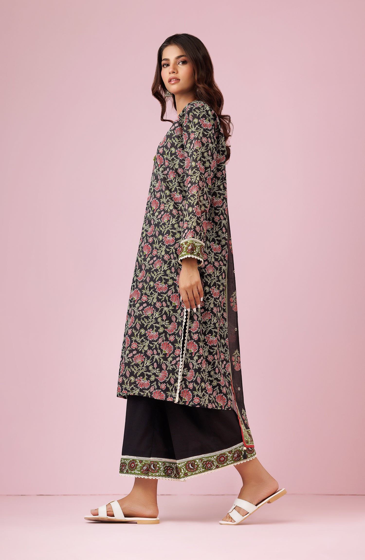 Unstitched 3 Piece Printed Lawn Shirt , Cambric Pant and Lawn Dupatta (OTL-24-350/U BLACK)