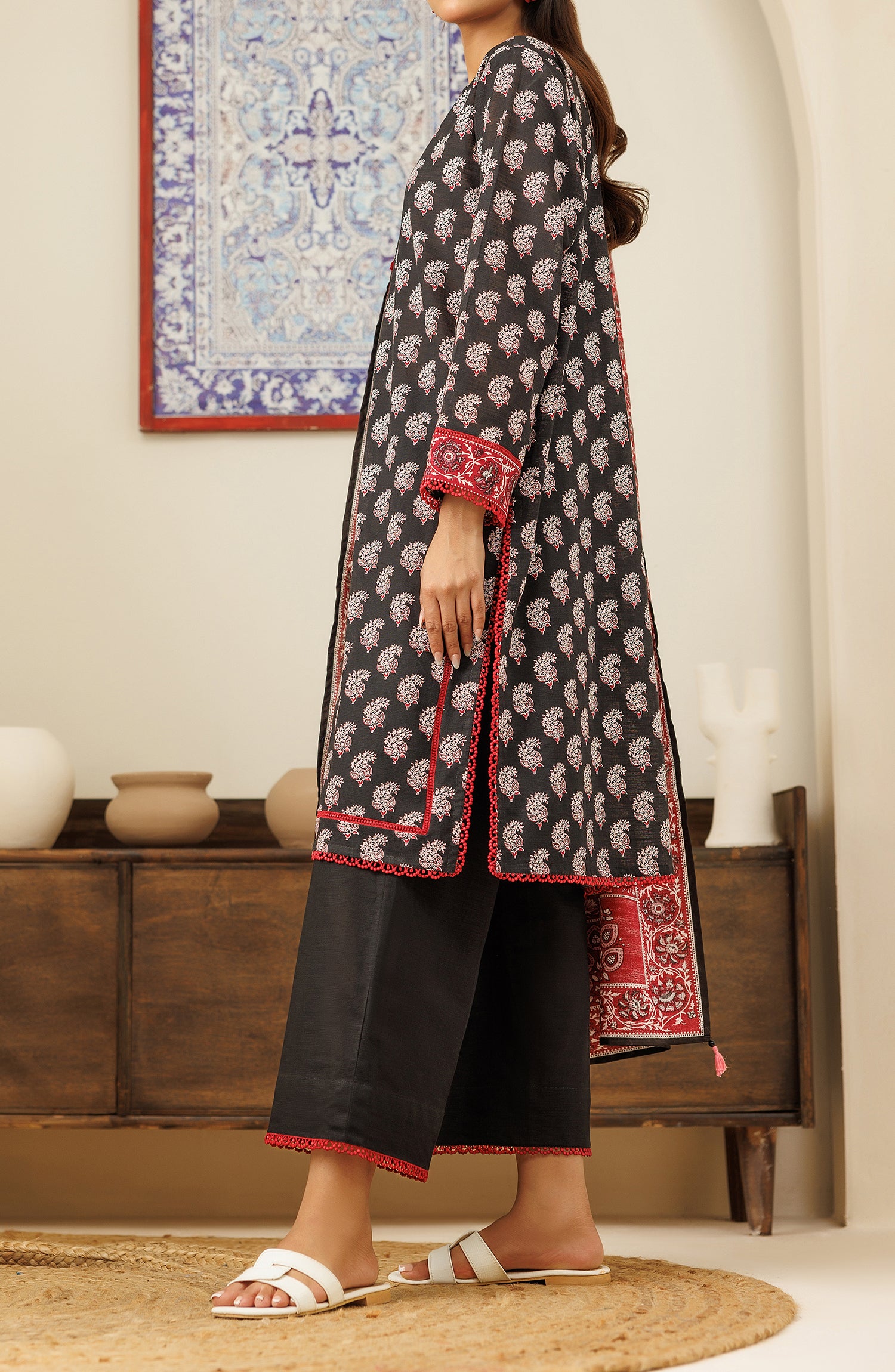 Unstitched 3 Piece Printed Khaddar Shirt , Khaddar Pant and Khaddar Dupatta (OTL-24-367/U BLACK)