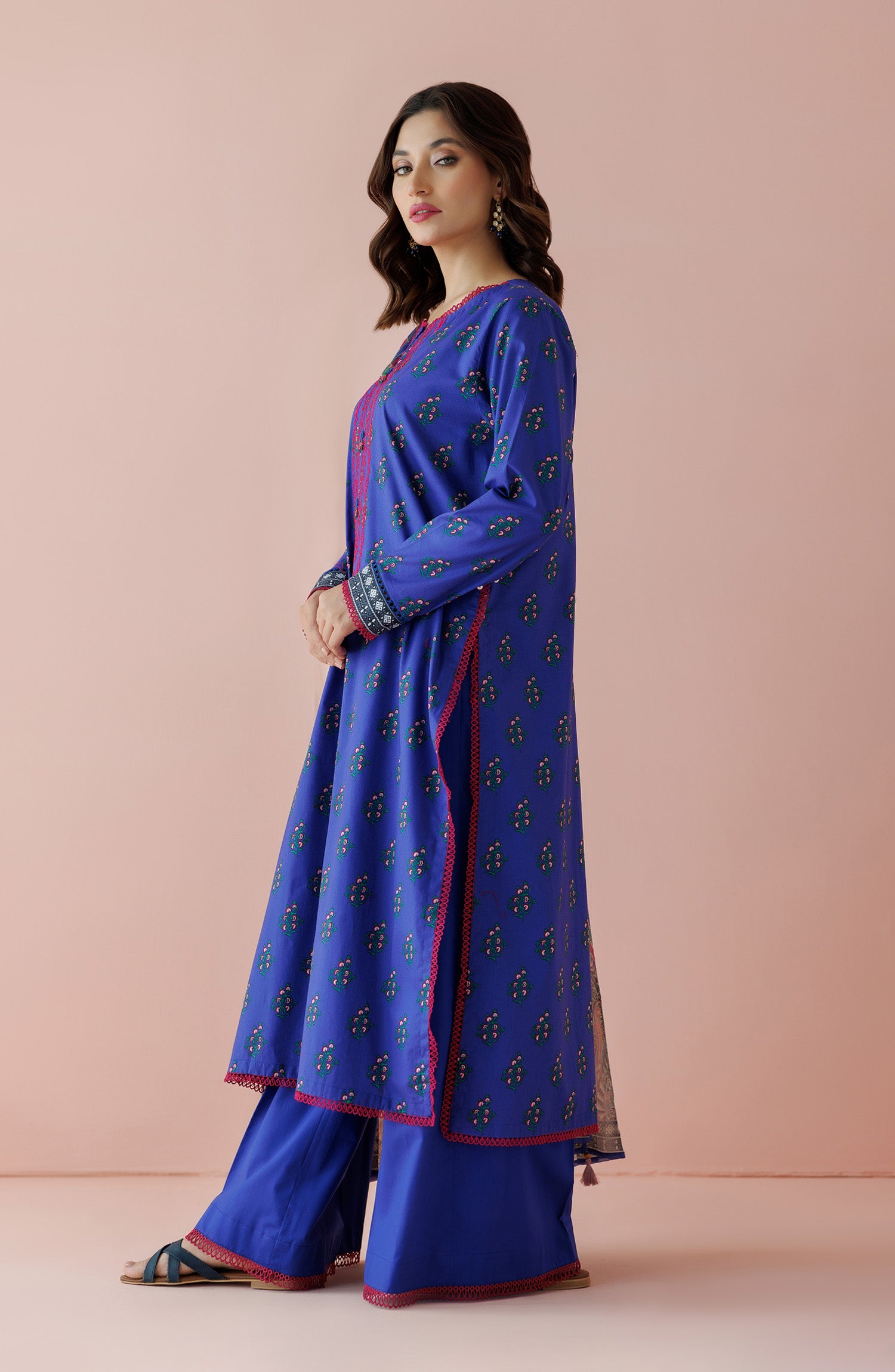 Unstitched 3 Piece Embroidered Lawn Shirt , Cambric Pant and Kitonic Chiffon Dupatta (OTL-24-041/U BLUE)