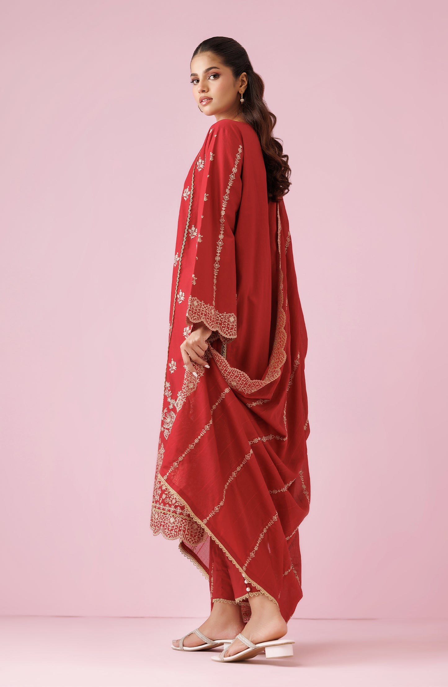 Unstitched 3 Piece Embroidered Lawn Shirt , Cambric Pant and Lawn Dupatta (WRFC24S-3009/U RED)