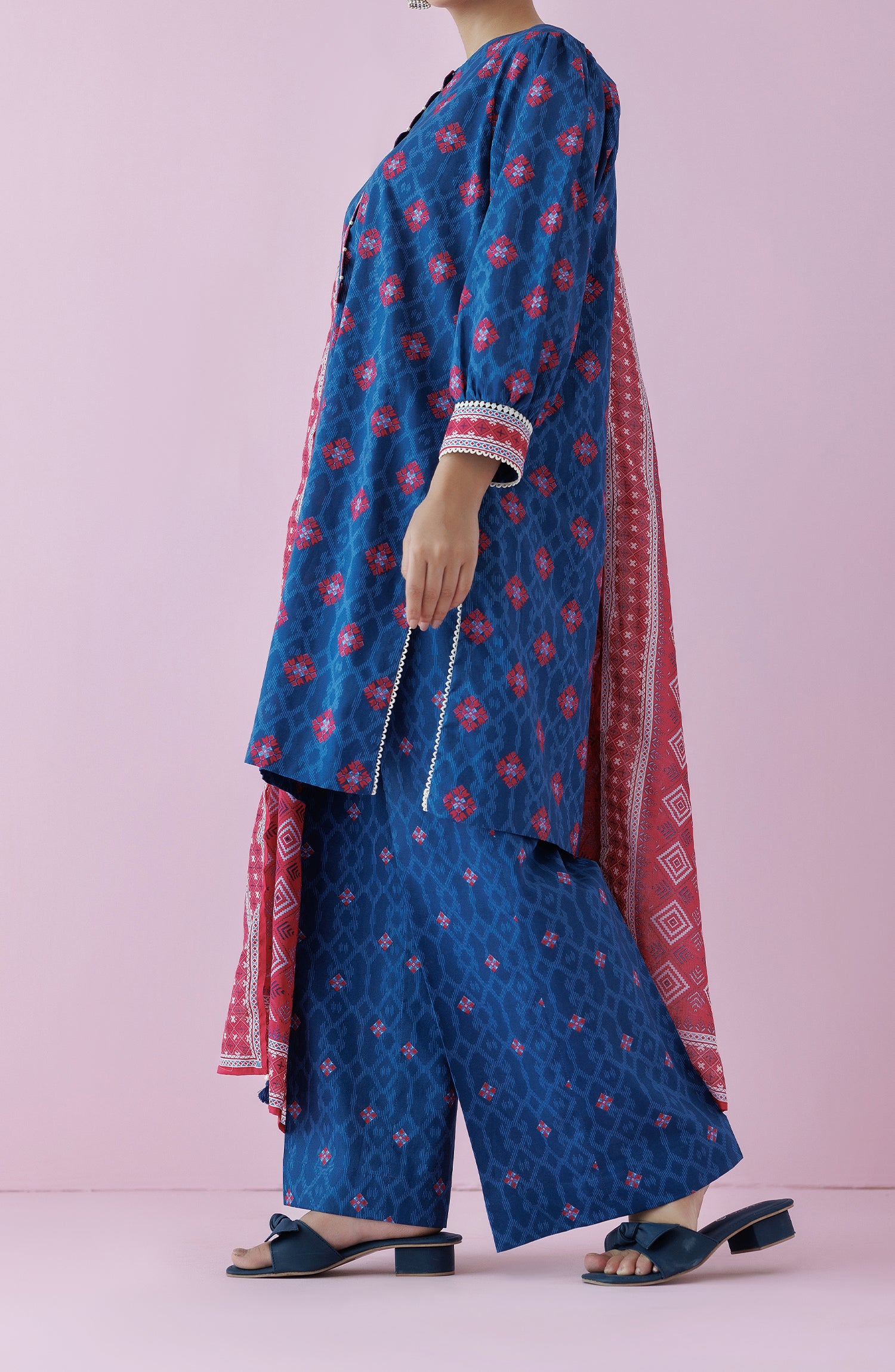 Unstitched 3 Piece Printed Lawn Shirt , Cambric Pant and Lawn Dupatta (OTL-24-311/U BLUE)