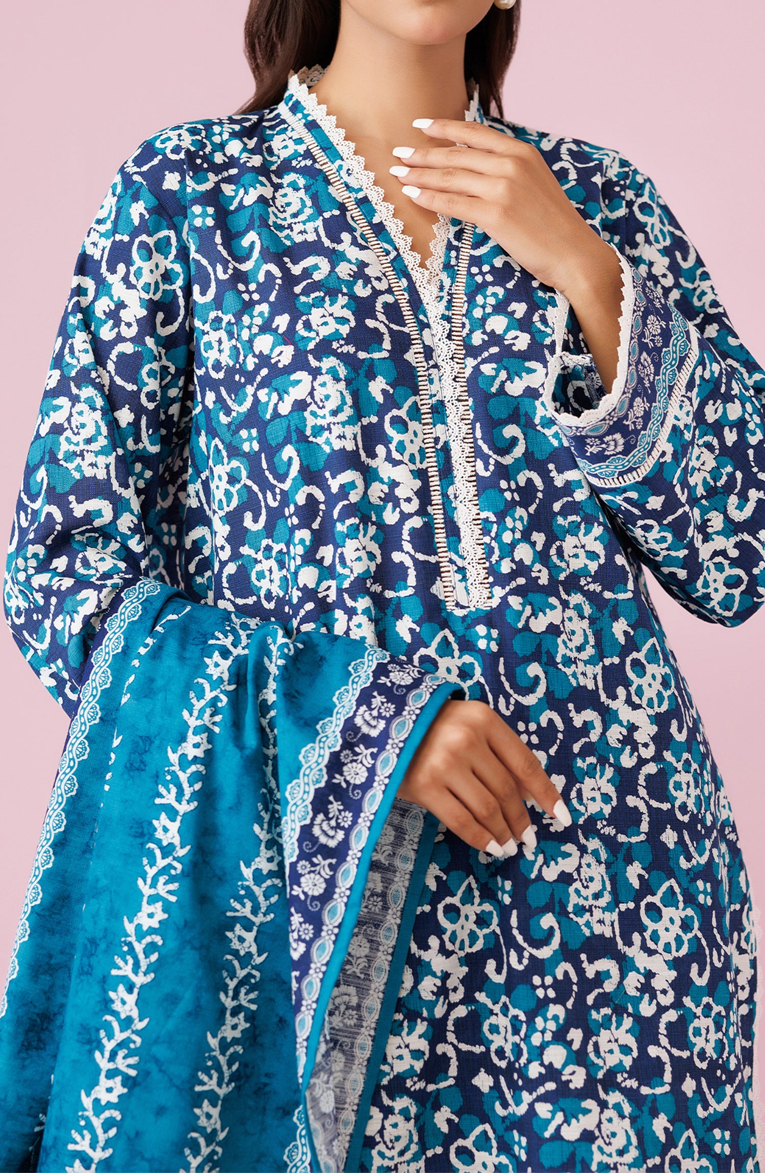 Unstitched 3 Piece Printed Khaddar Shirt , Khaddar Pant and Khaddar Dupatta (OTL-24-428/U BLUE)