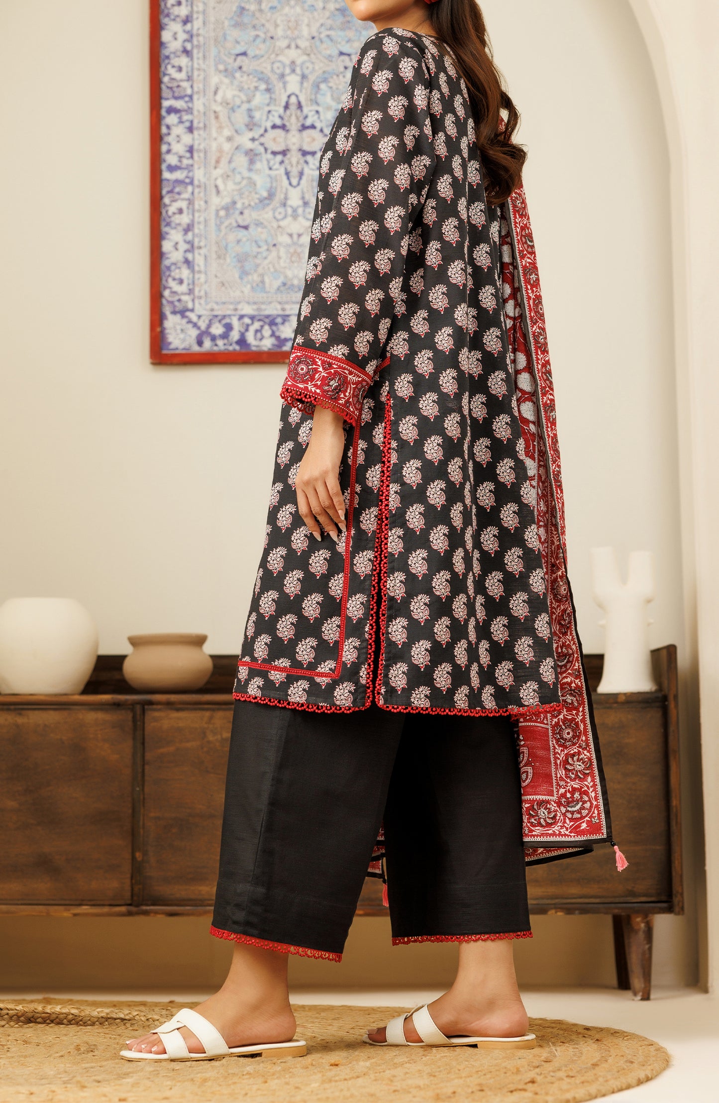 Unstitched 3 Piece Printed Khaddar Shirt , Khaddar Pant and Khaddar Dupatta (OTL-24-367/U BLACK)