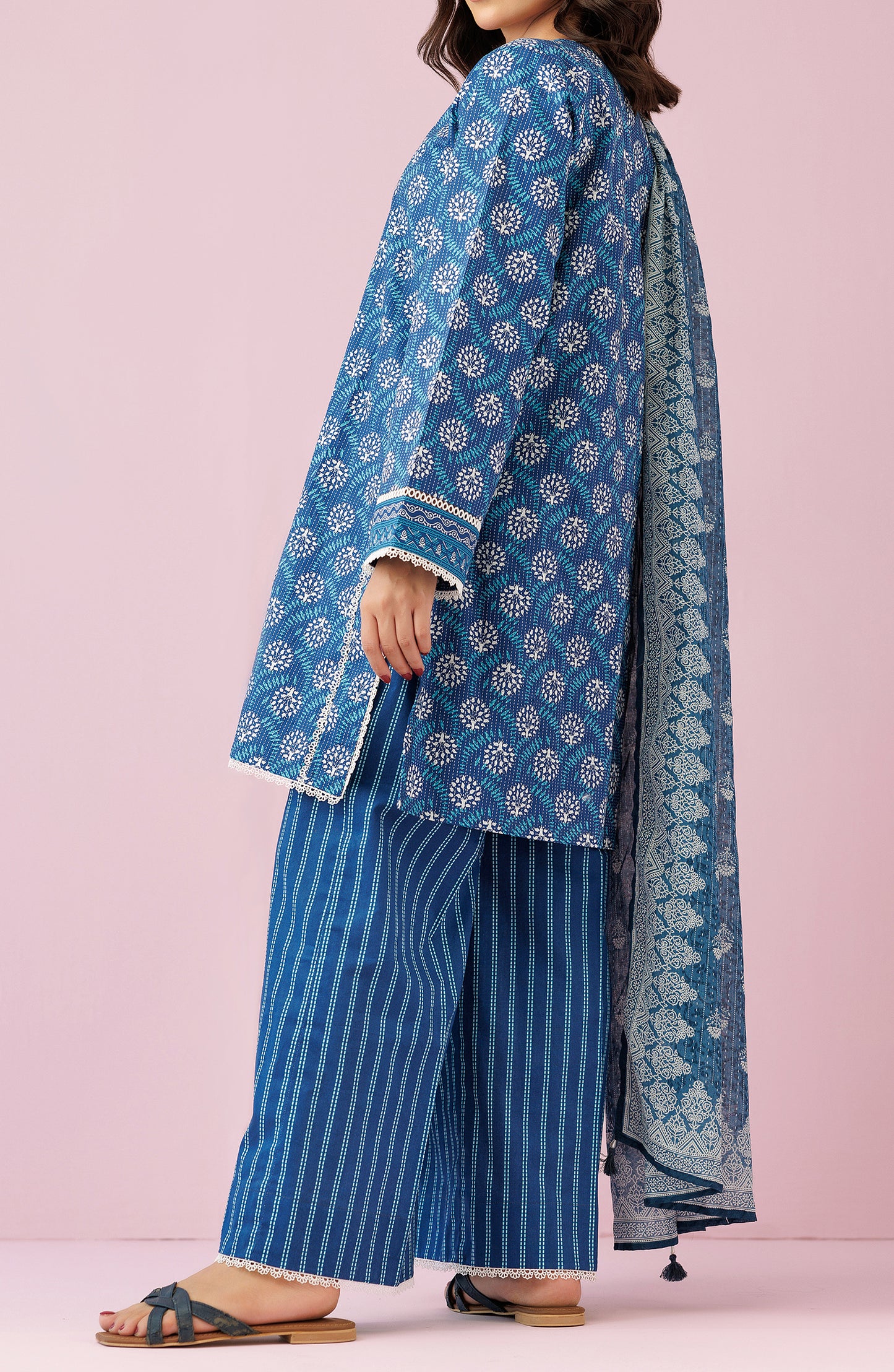 Unstitched 3 Piece Printed Lawn Shirt , Cambric Pant and Lawn Dupatta (OTL-24-374/U BLUE)