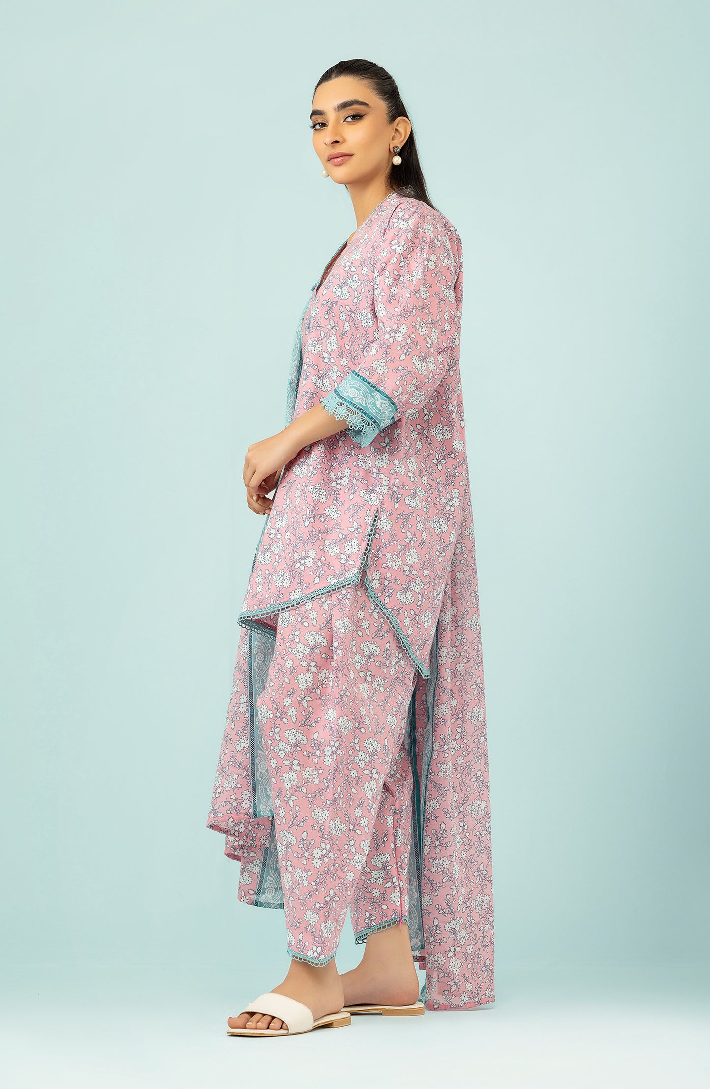 Unstitched 3 Piece Printed Lawn Shirt , Cambric Pant and Lawn Dupatta (OTL-24-429-B/U LIGHT PINK)