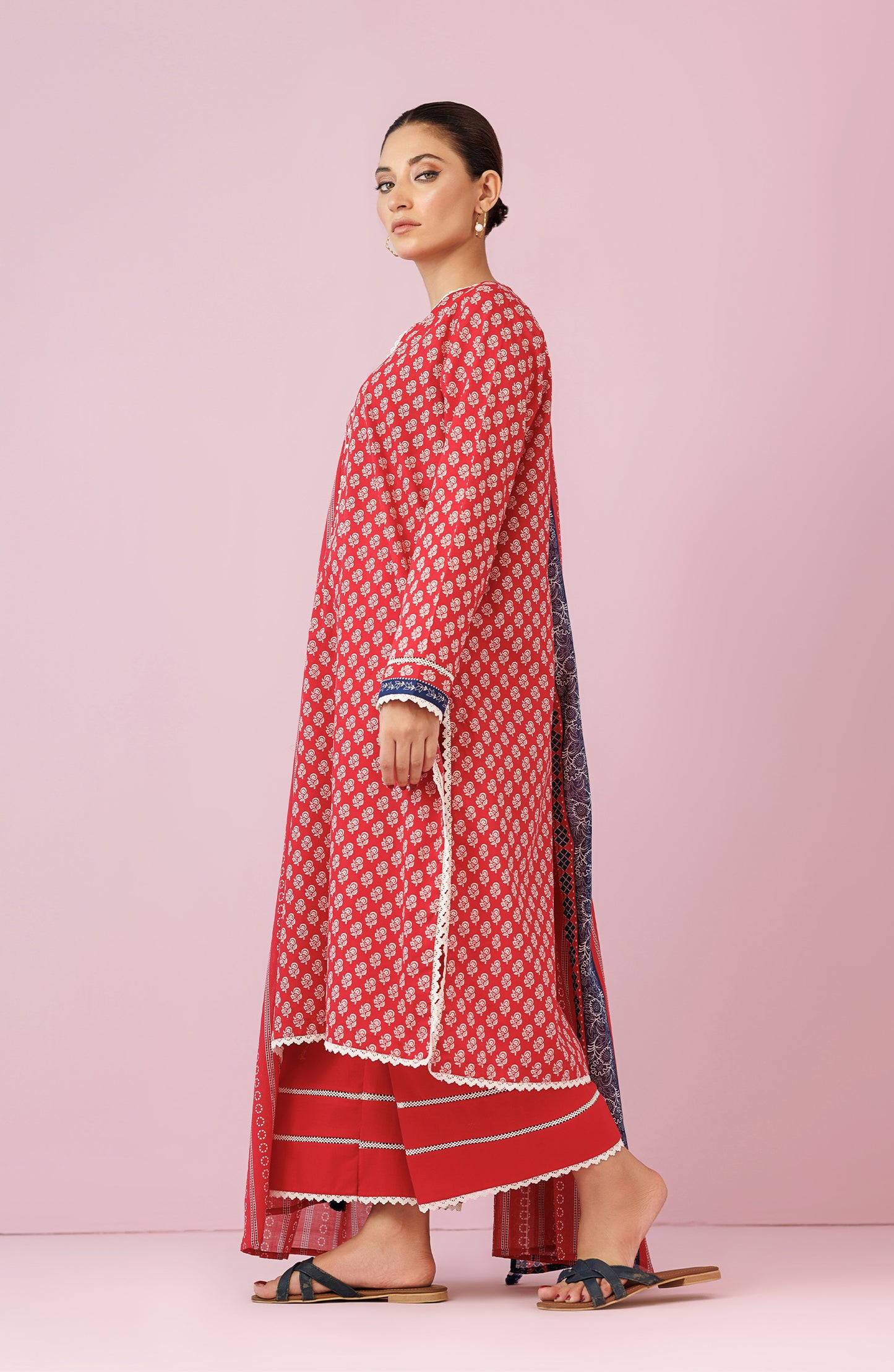 Unstitched 3 Piece Printed Lawn Shirt , Cambric Pant and Lawn Dupatta (OTL-24-196/U RED)