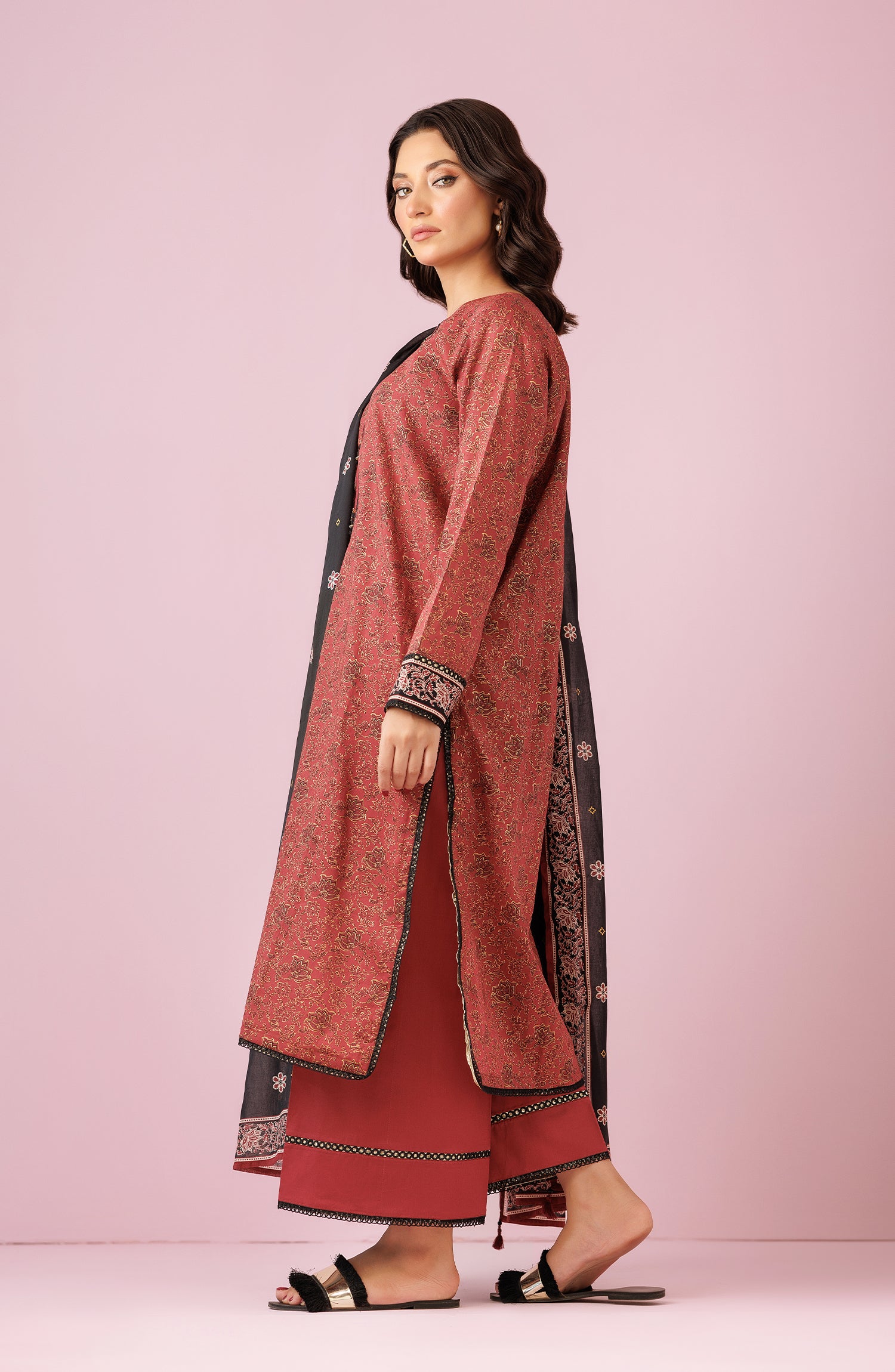 Unstitched 3 Piece Printed Lawn Shirt , Cambric Pant and Lawn Dupatta (OTL-24-215/U MAROON)