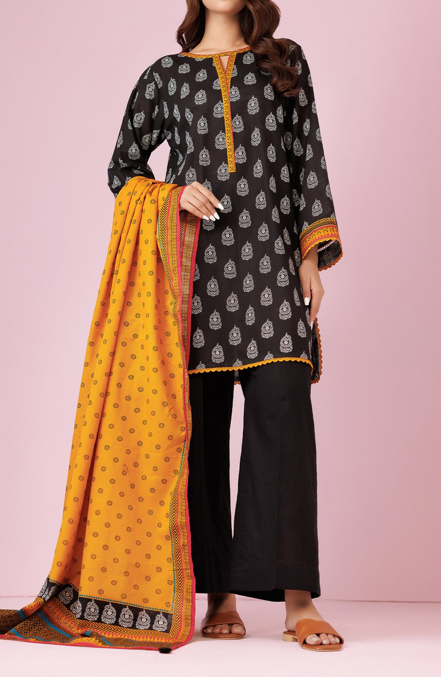 Unstitched 3 Piece Printed Khaddar Shirt , Khaddar Pant and Khaddar Dupatta (OTL-24-183/U BLACK)