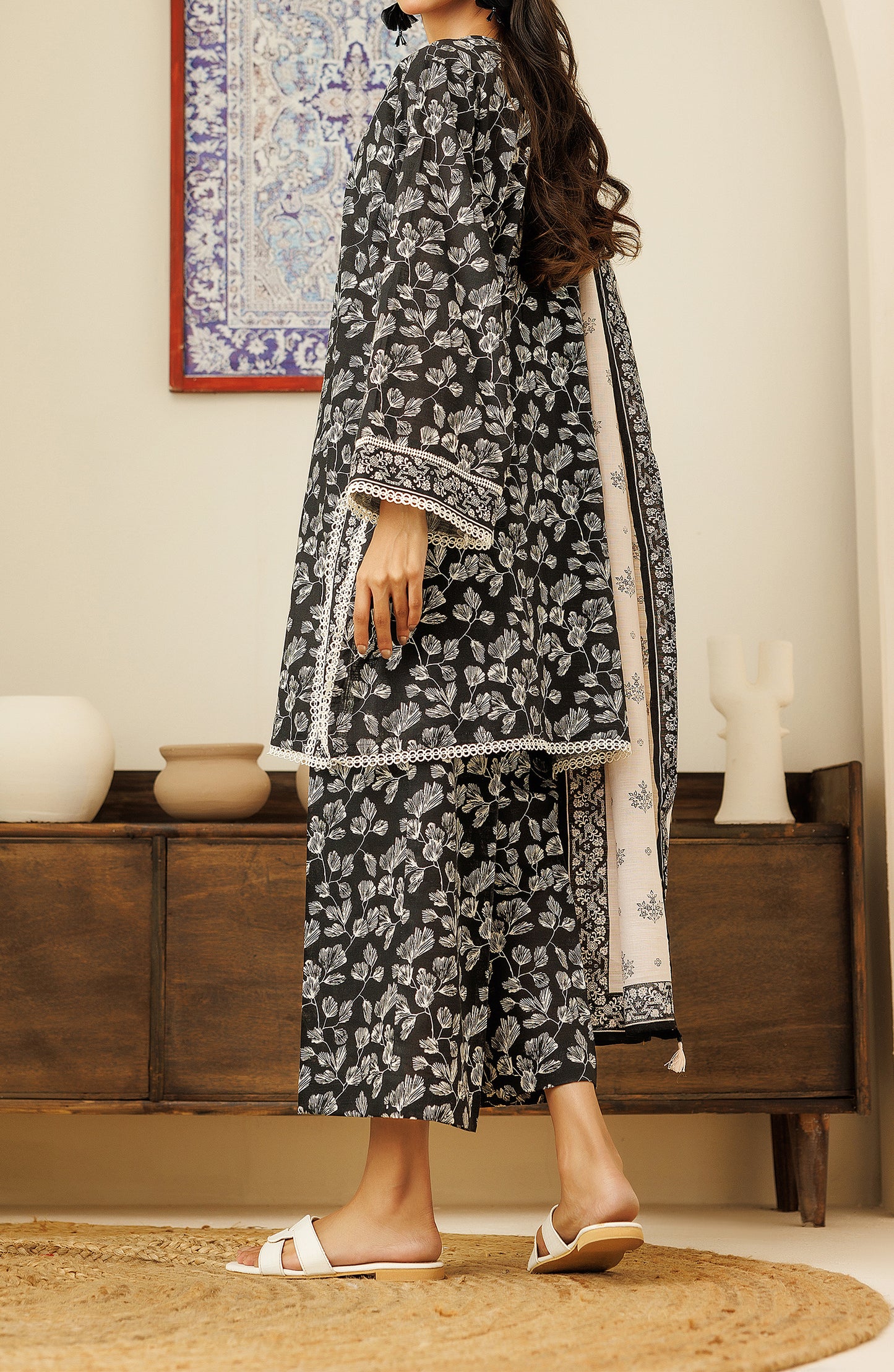 Unstitched 3 Piece Printed Khaddar Shirt , Khaddar Pant and Khaddar Dupatta (OTL-24-371/U BLACK)