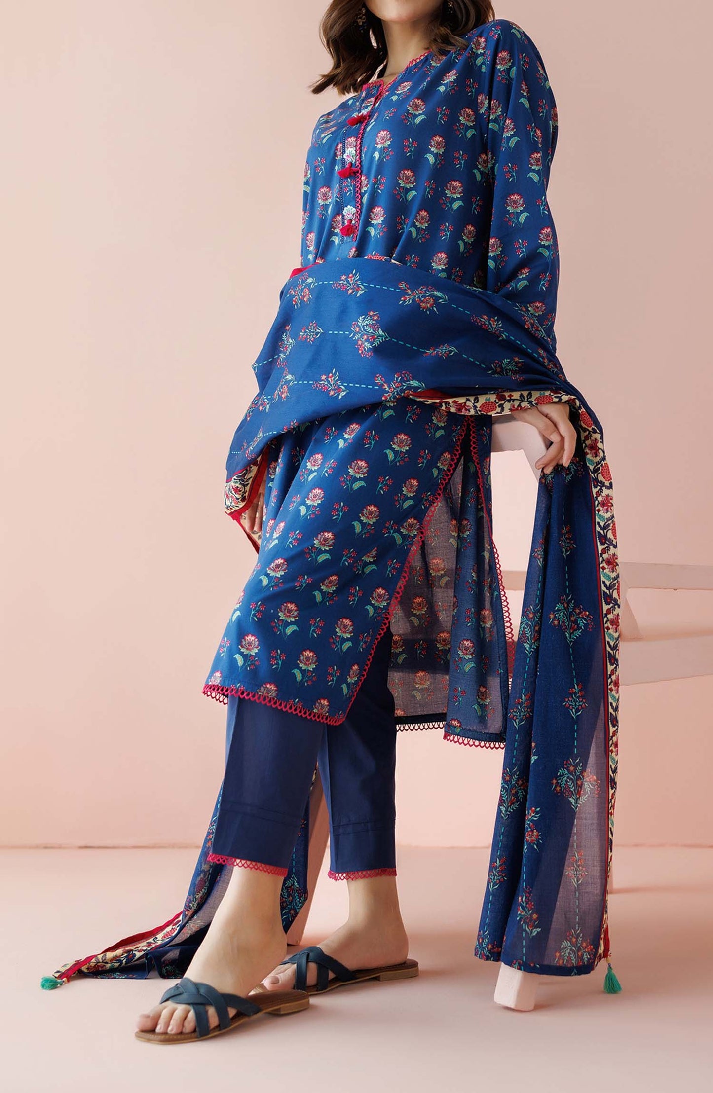 Unstitched 3 Piece Printed Lawn Shirt , Cambric Pant and Lawn Dupatta (OTL-24-154/U BLUE)