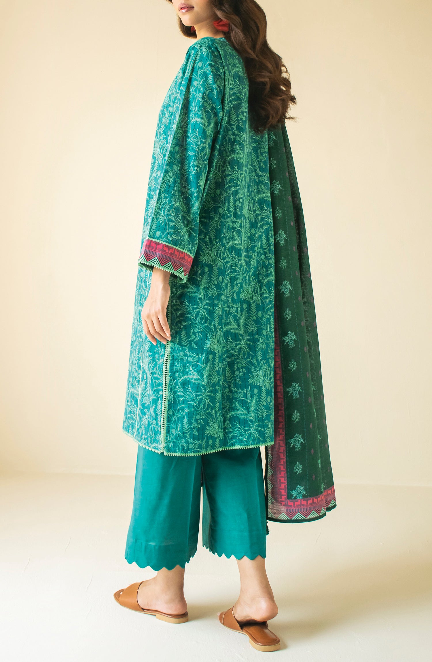 Unstitched 3 Piece Printed Khaddar Shirt , Khaddar Pant and Khaddar Dupatta (OTL-24-222/U TEAL)