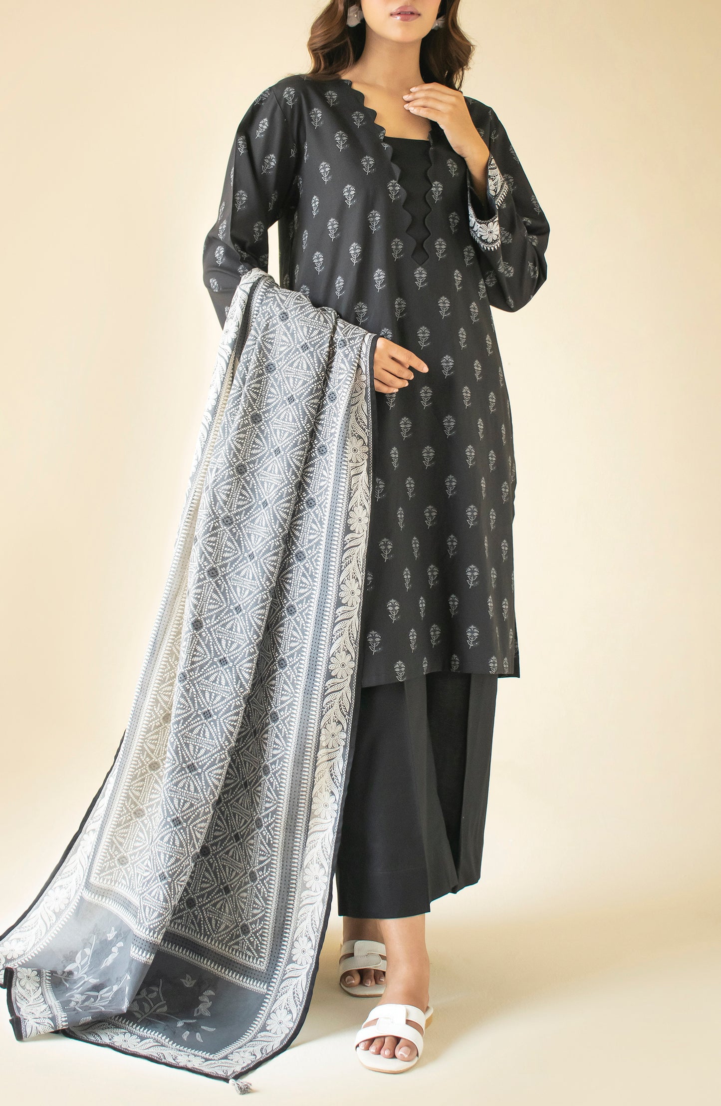 Unstitched 3 Piece Printed Cotton Viscose Shirt , Cotton Viscose Pant and Lawn Dupatta (OTL-24-116/U BLACK)