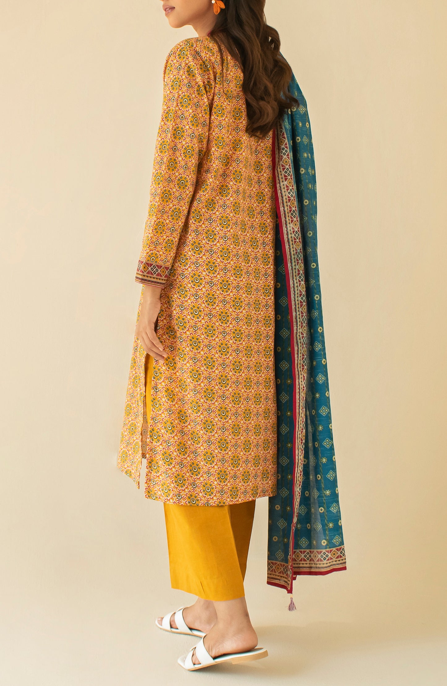 Unstitched 3 Piece Printed Khaddar Shirt , Khaddar Pant and Khaddar Dupatta (OTL-24-384/U OCHRE)