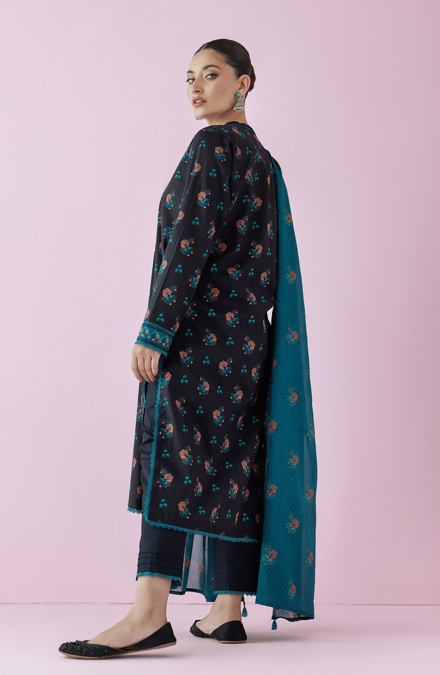 Unstitched 3 Piece Printed Lawn Shirt , Cambric Pant and Lawn Dupatta (OTL-24-157/U BLACK)