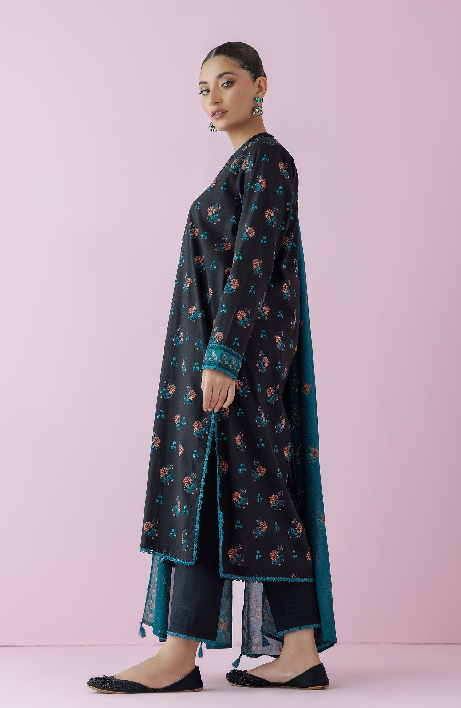 Unstitched 3 Piece Printed Lawn Shirt , Cambric Pant and Lawn Dupatta (OTL-24-157/U BLACK)