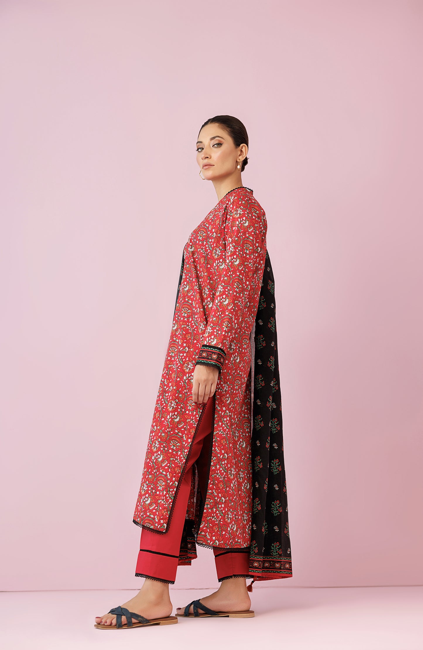 Unstitched 3 Piece Printed Lawn Shirt , Cambric Pant and Lawn Dupatta (OTL-24-178/U RED)