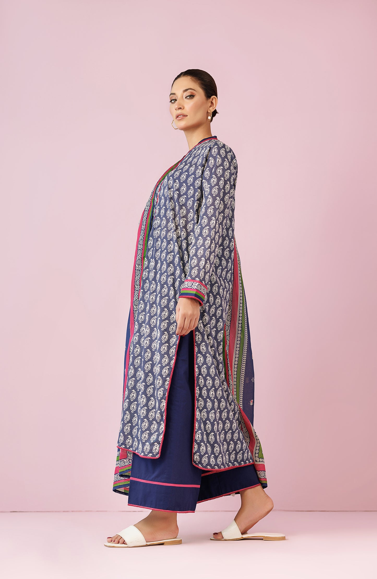 Unstitched 3 Piece Printed Lawn Shirt , Cambric Pant and Lawn Dupatta (OTL-24-135/U BLUE)