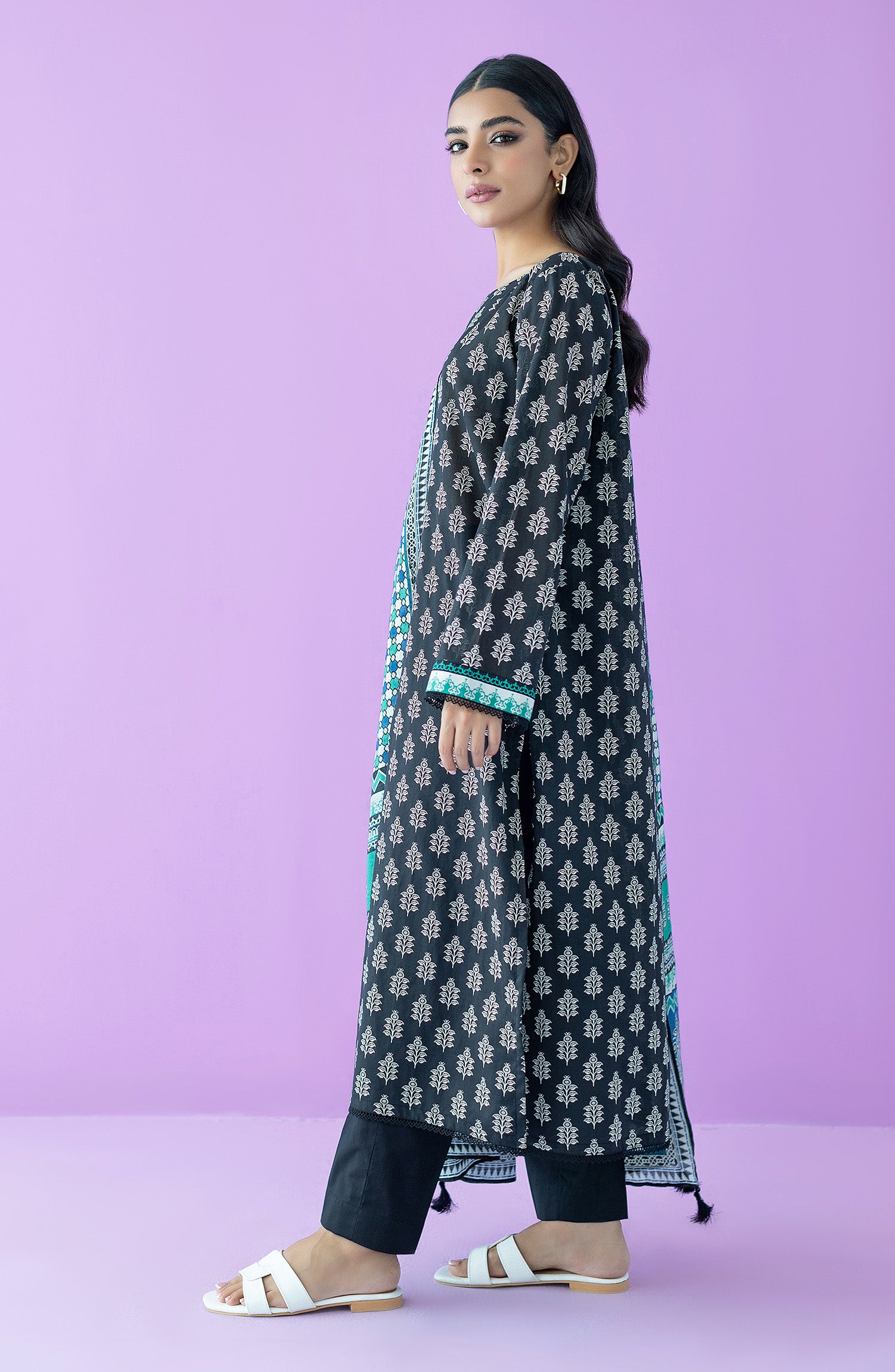 OTL-23-108/U BLACK LAWN  UNSTITCHED SHIRT DUPATTA PANTS