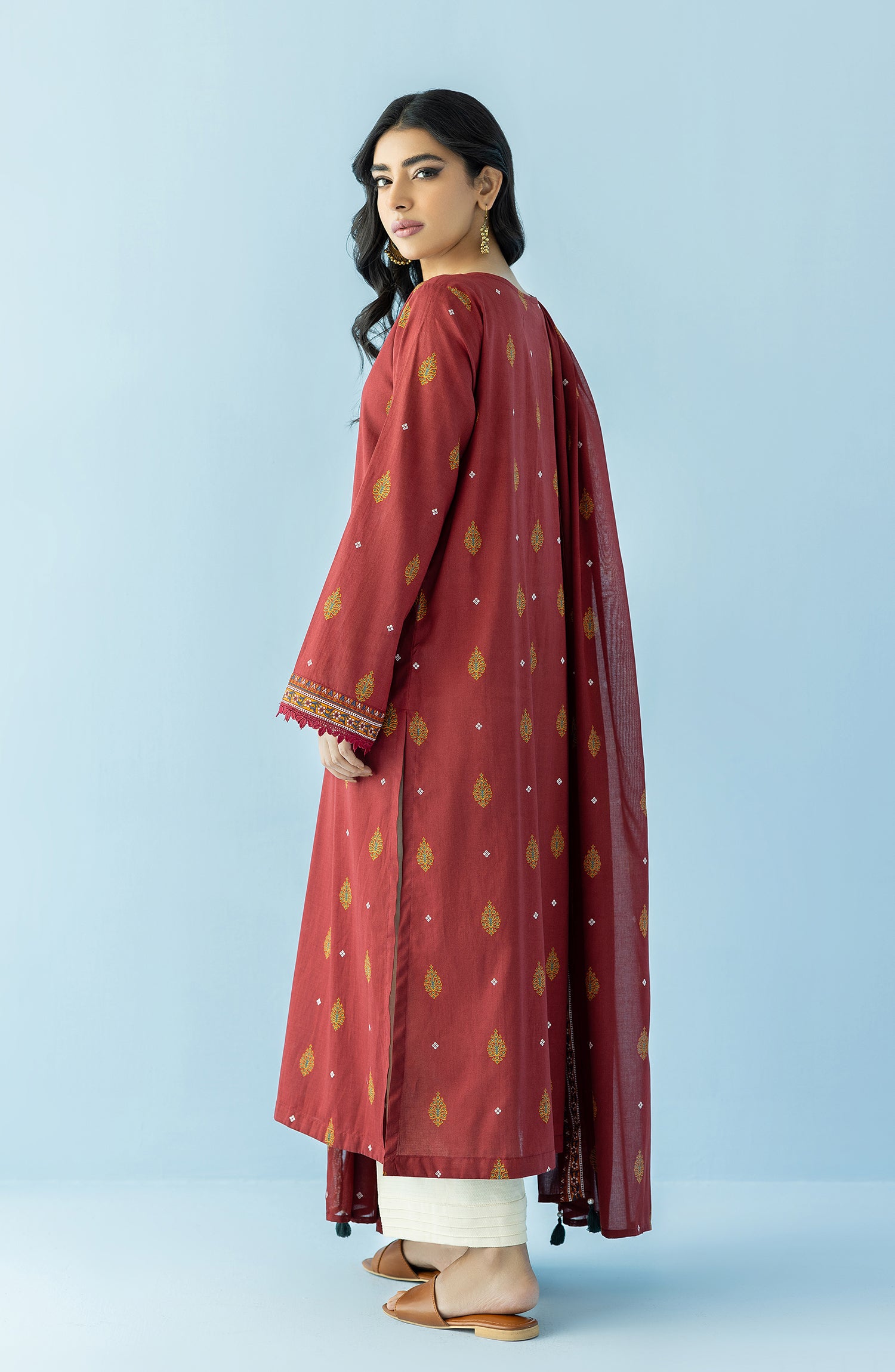 NRDS-24-028/U MAROON LAWN  UNSTITCHED SHIRT DUPATTA