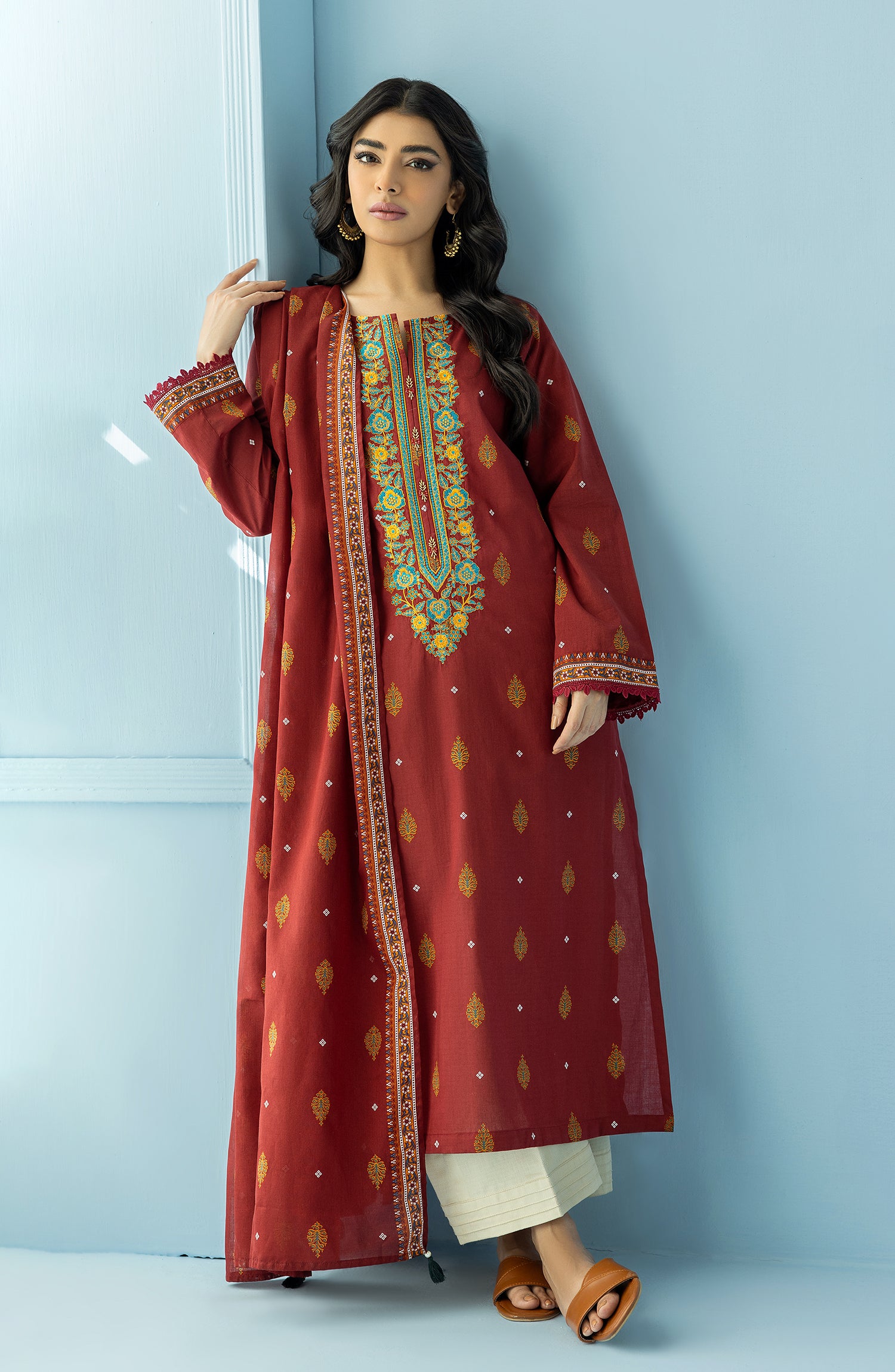 NRDS-24-028/U MAROON LAWN  UNSTITCHED SHIRT DUPATTA