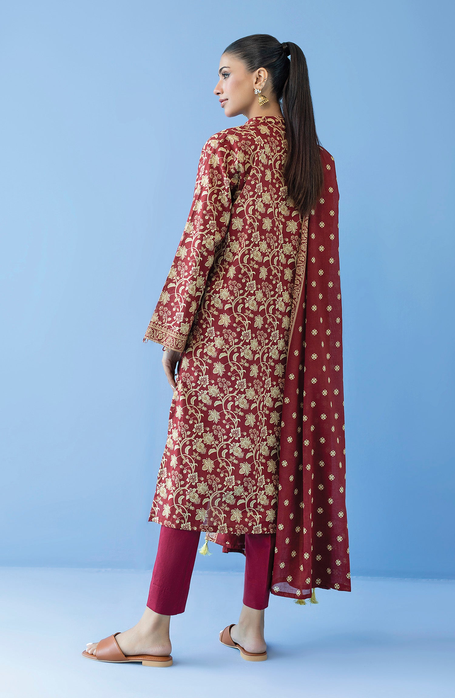 OTL-23-289/U MAROON CAMBRIC  UNSTITCHED SHIRT DUPATTA PANTS