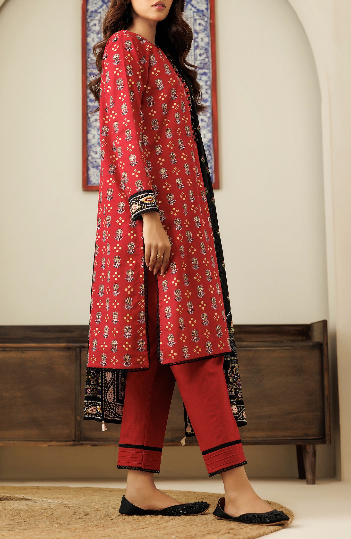 OTL-24-468/U RED KHADDAR Women UNSTITCHED SHIRT DUPATTA PANTS