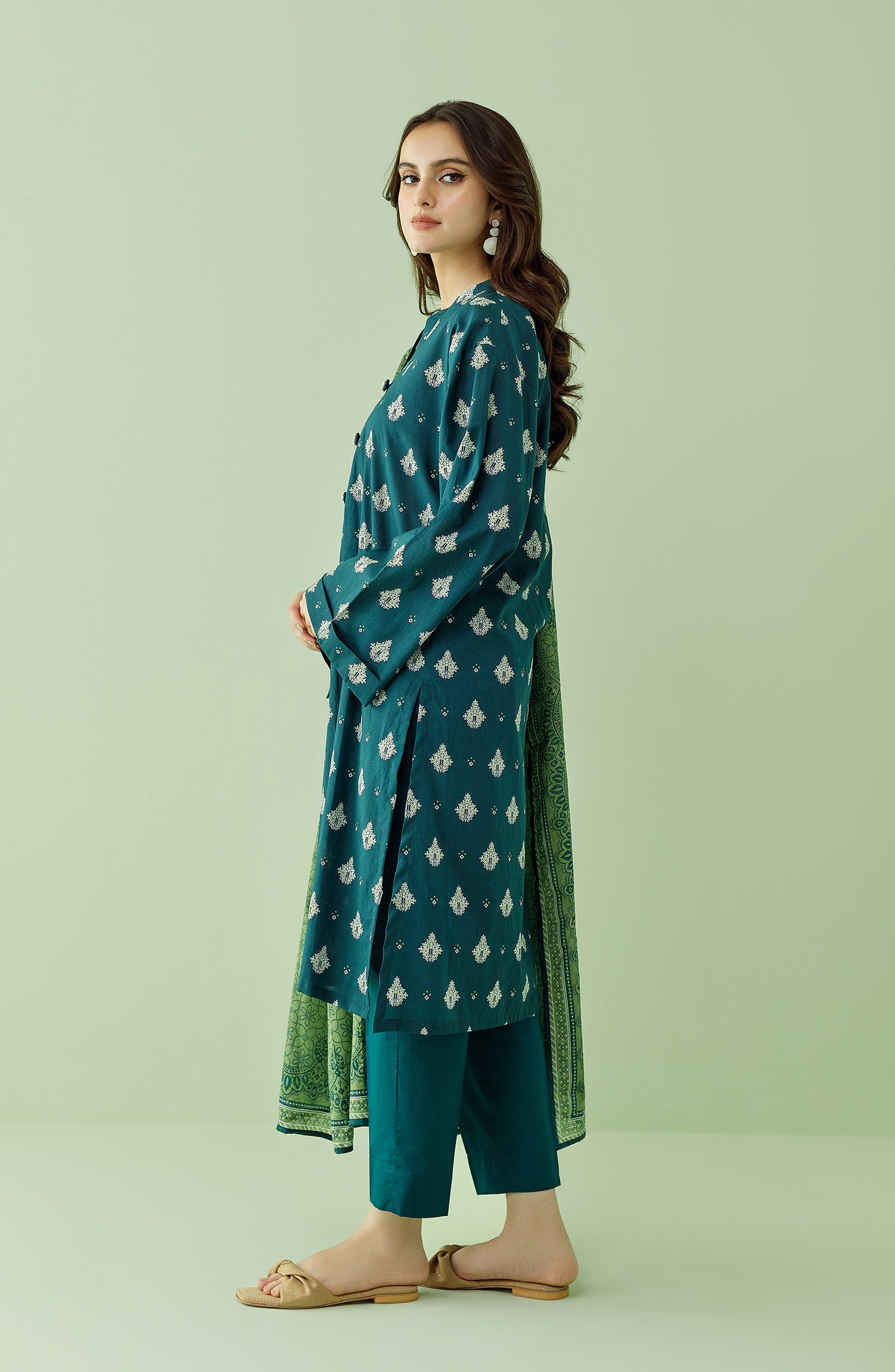 Unstitched 3 Piece Printed Lawn Shirt , Cambric Pant and Lawn Dupatta (OTL-23-345/U (RO) D.GREEN)