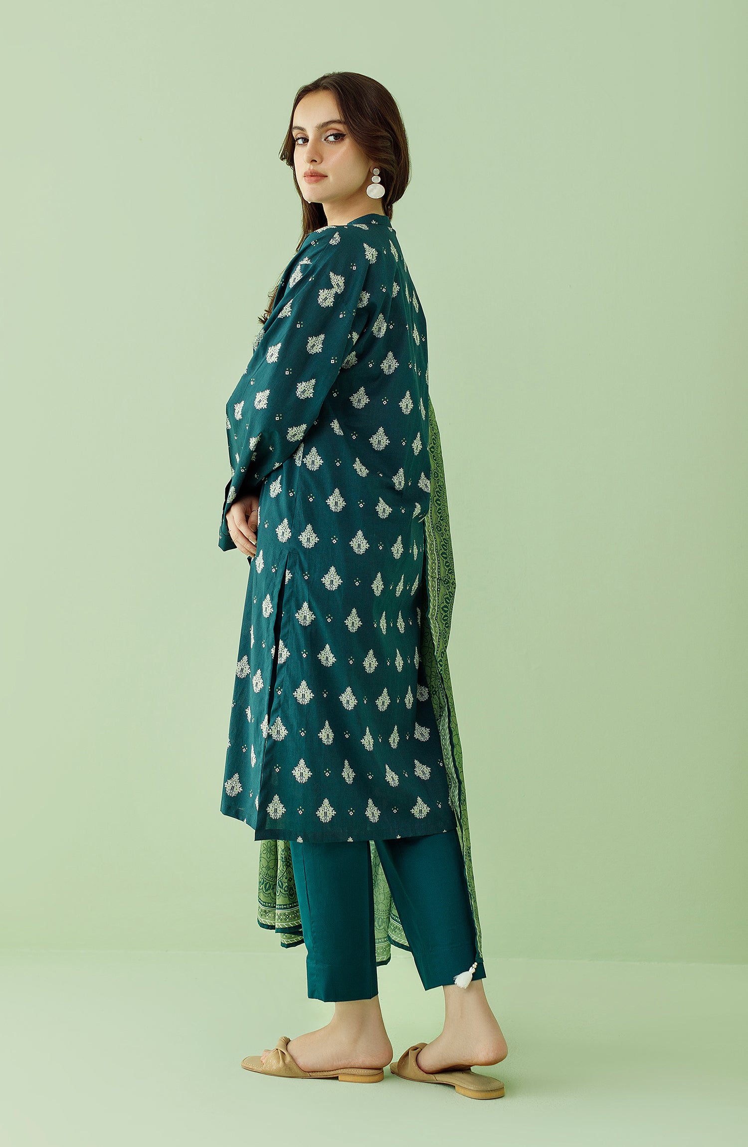 Unstitched 3 Piece Printed Lawn Shirt , Cambric Pant and Lawn Dupatta (OTL-23-345/U (RO) D.GREEN)