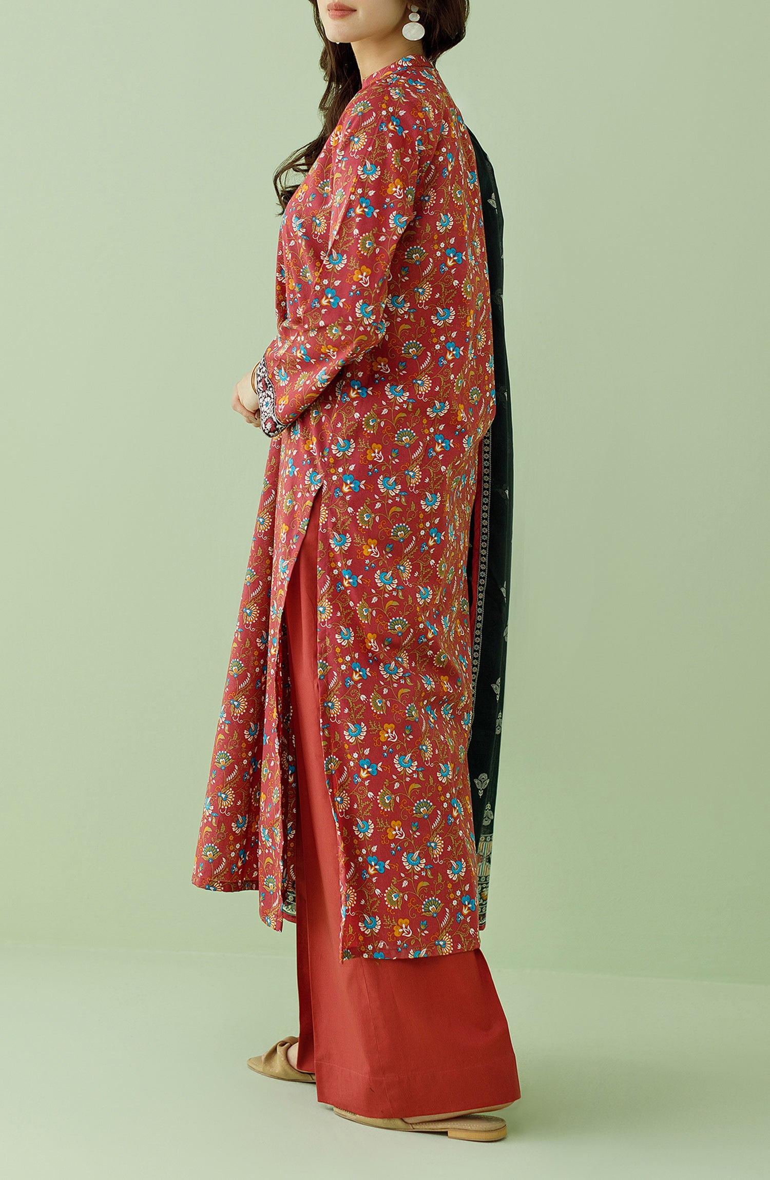 Stitched 3 Piece Printed Lawn Shirt , Cambric Pant and Lawn Dupatta (OTL-23-353/S MAROON)