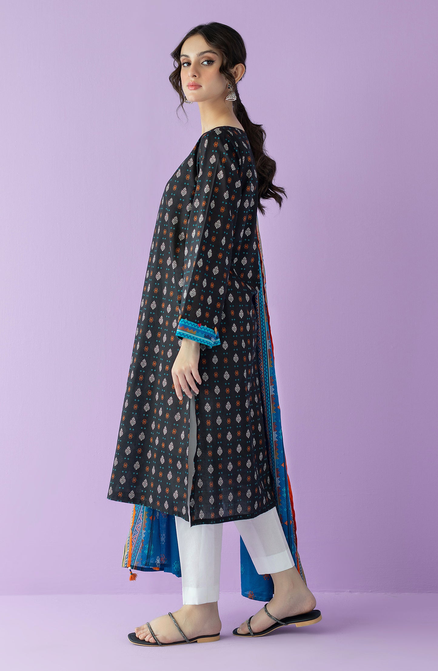 NRDS-23-039/U BLACK LAWN  UNSTITCHED SHIRT DUPATTA