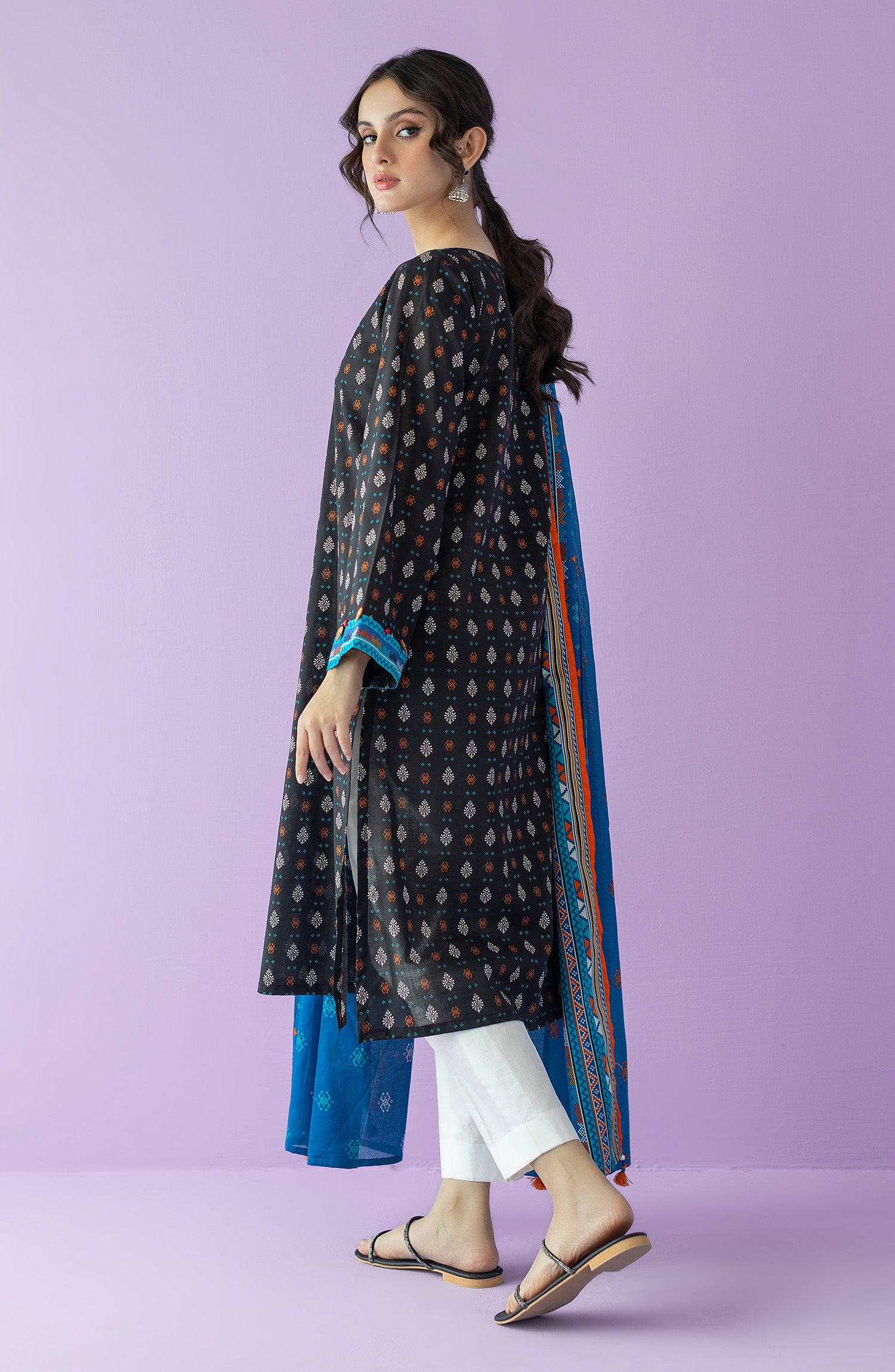 NRDS-23-039/U BLACK LAWN  UNSTITCHED SHIRT DUPATTA