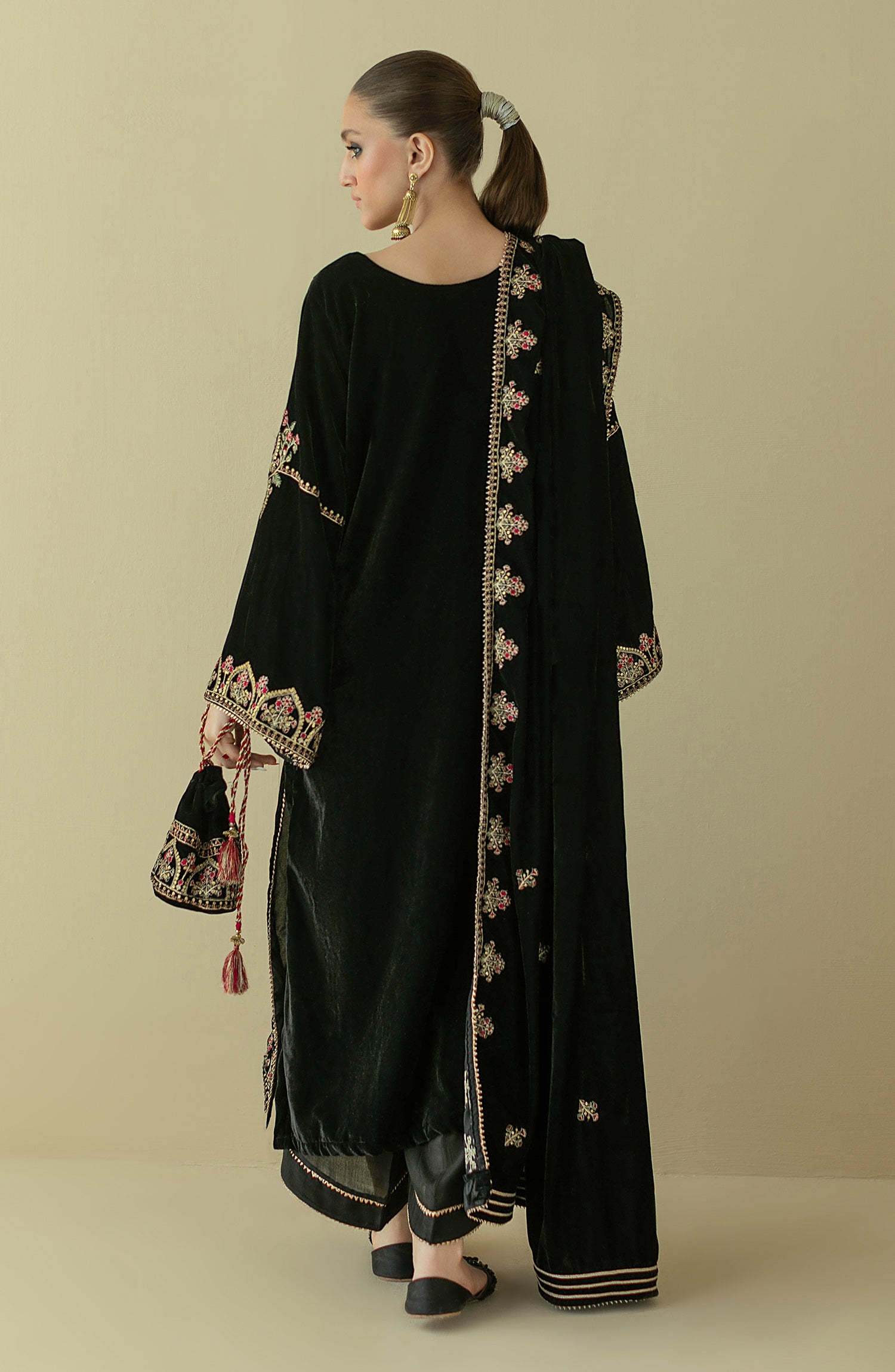 NF-SDT-22-008/U Black VELVET  UNSTITCHED SHIRT DUPATTA PANTS