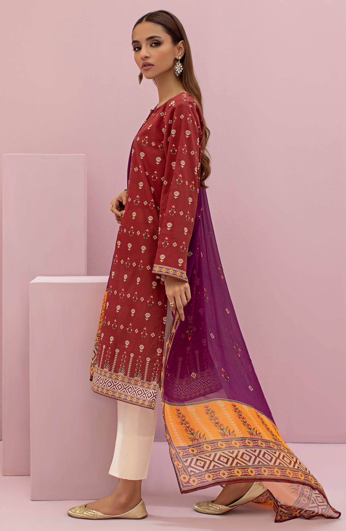 NRDS-22-037/U MAROON LAWN  UNSTITCHED SHIRT DUPATTA