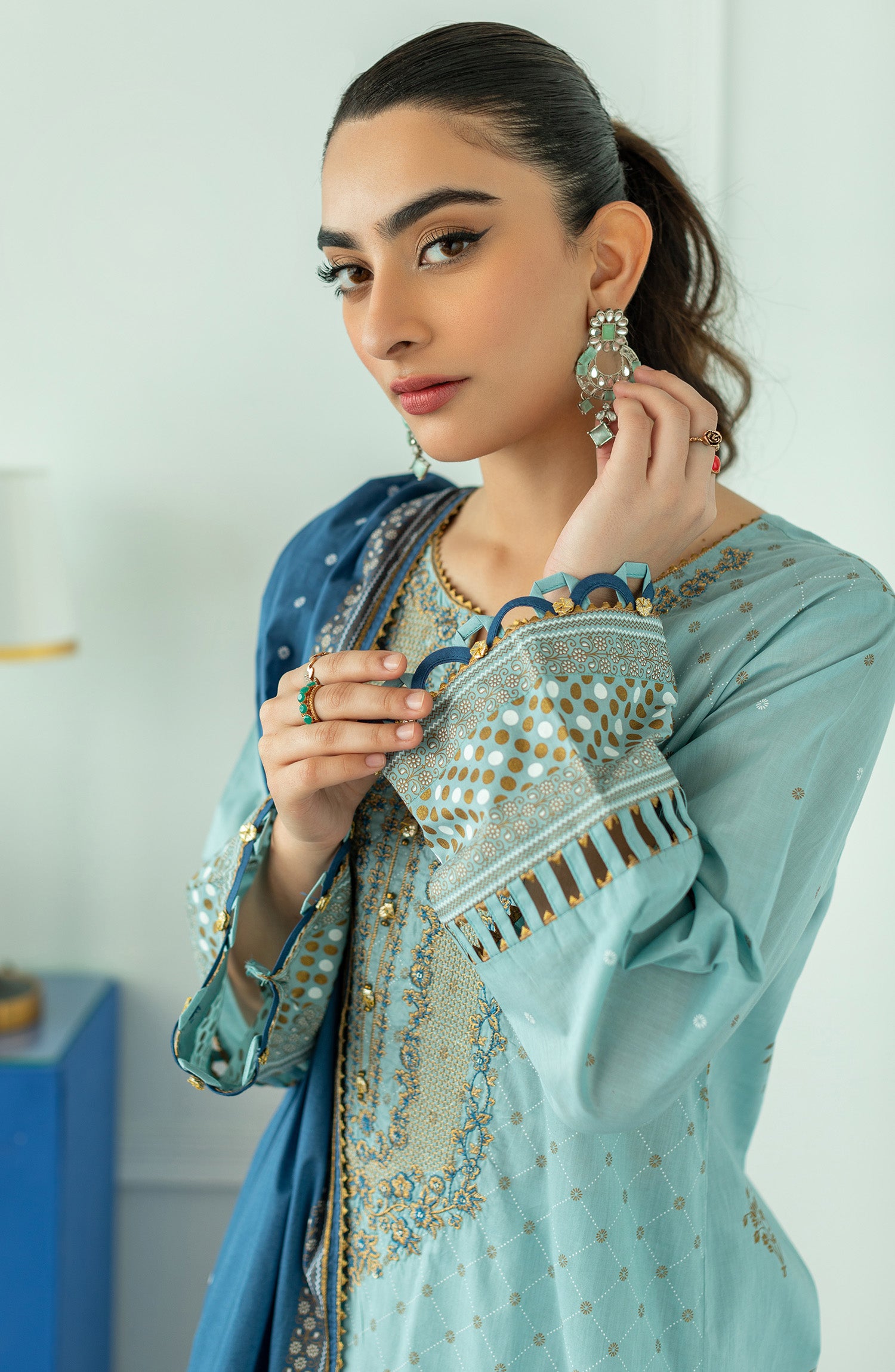 OTL-23-099/U L. BLUE LAWN  UNSTITCHED SHIRT DUPATTA PANTS